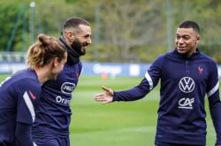 开云体育入口-韩国队鏖战法国队，奥恰洛夫关键制胜的简单介绍