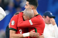 开云官网-奥地利队完胜葡萄牙队，波尔带队取胜