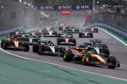 开云平台-梅赛德斯完胜法拉利，诺里斯统治全场