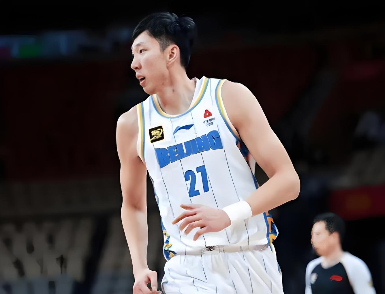 76人险胜浙江队，周琦惊艳四座的简单介绍