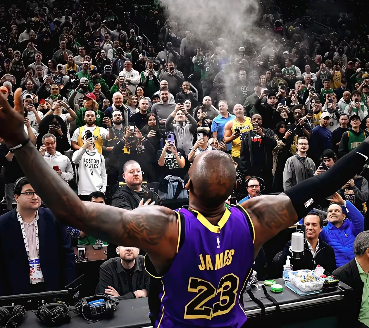 凯尔特人横扫篮网，詹姆斯点燃赛场的简单介绍