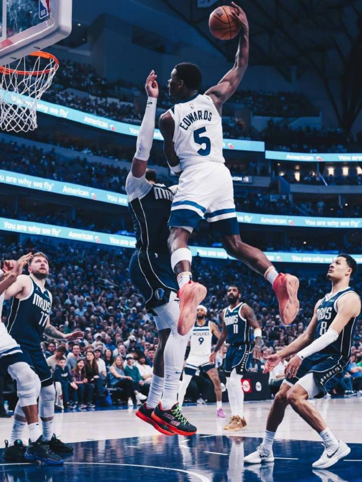 包含76人绝杀独行侠，福克斯扛起全队的词条