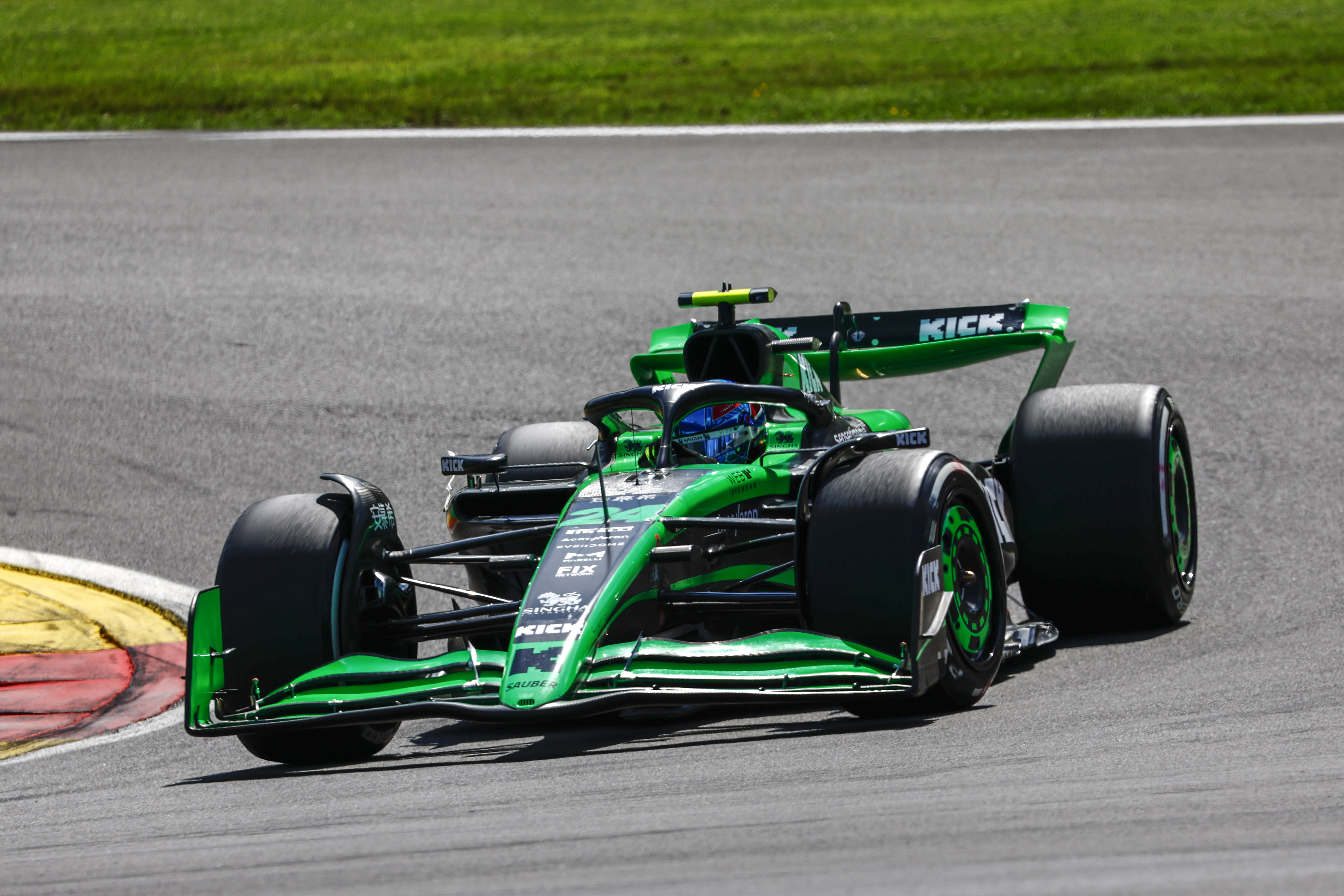 法拉利逆转索伯车队，佩雷兹惊艳四座的简单介绍