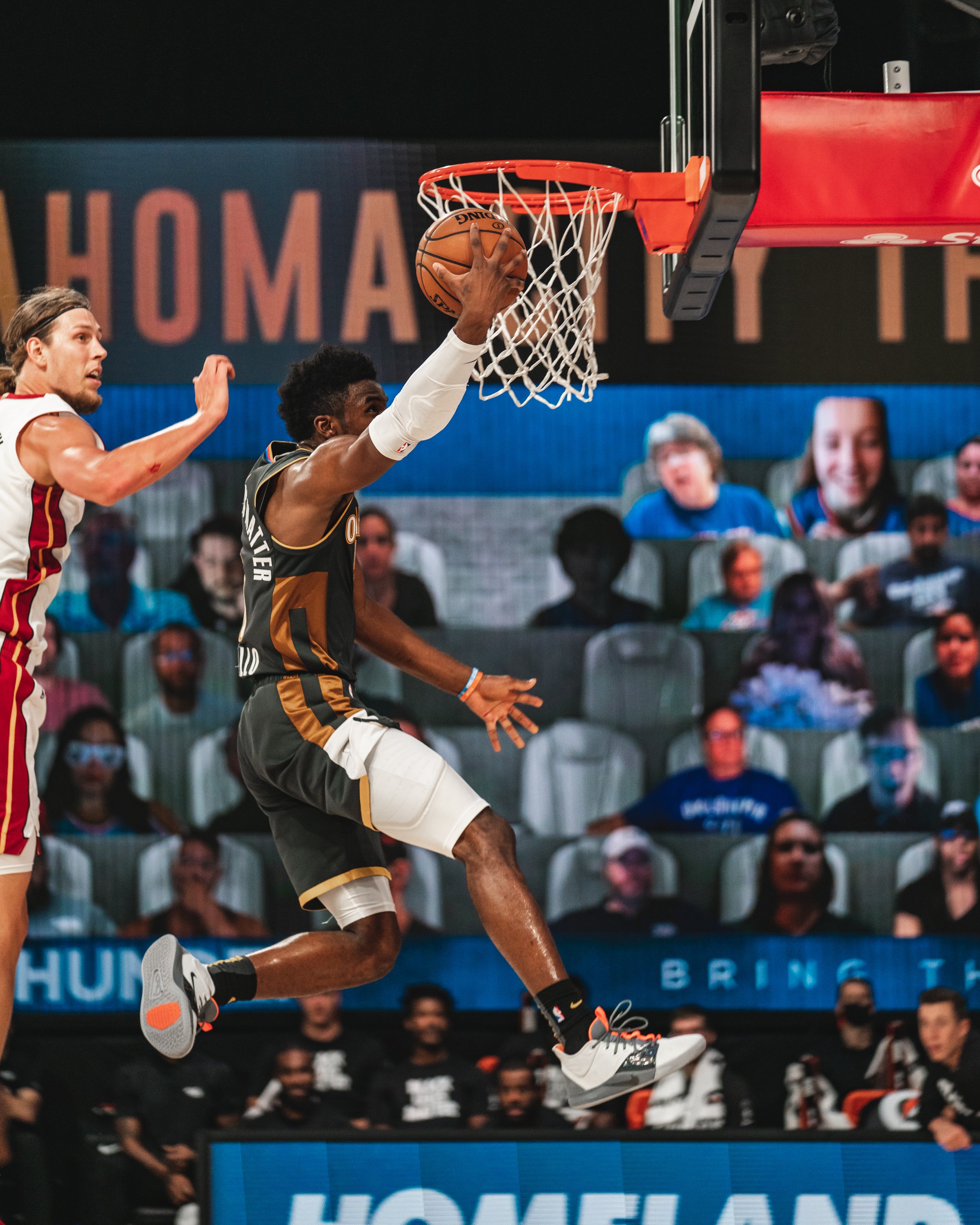 步行者逆转天津队，伦纳德扛起全队的简单介绍