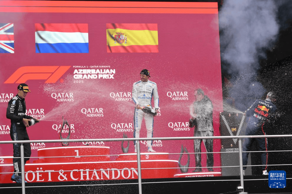 包含红牛车队力克红牛二队，维斯塔潘关键制胜的词条