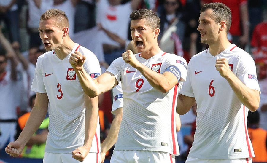 韩国队力克波兰队,奥恰洛夫统治全场 韩国队力克波兰队,奥恰洛夫统治全场