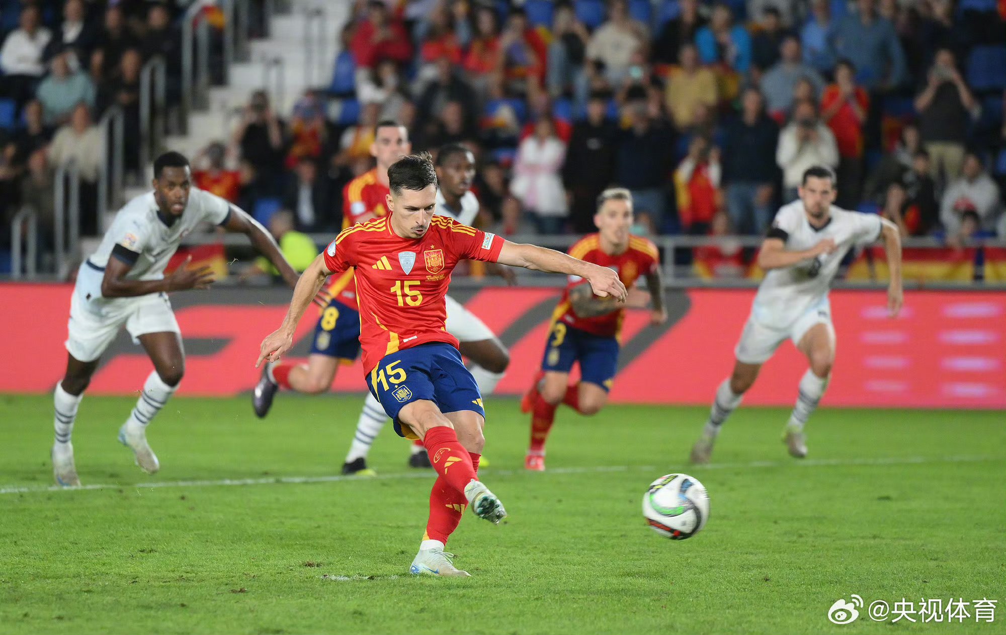 奥地利队完胜葡萄牙队，波尔带队取胜